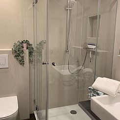 Appartement mit Balkon
