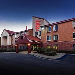 Red Roof Inn & Suites Savannah Airport