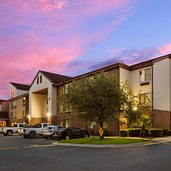 Red Roof Inn & Suites Savannah Airport