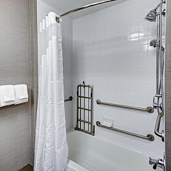 Holiday Inn Savannah Historic District, an IHG Hotel