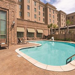 Embassy Suites Savannah Historic District