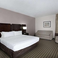 Clarion Inn & Suites Miami International Airport