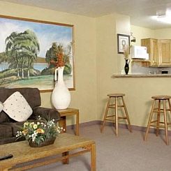 Coronada Inn & Suites