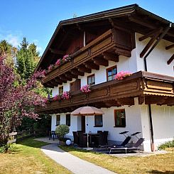 Appartement Wohnung mit möblierter Terrasse und Waldblick