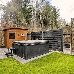 Vakantiehuis Schönes Ferienhaus in Wackersdorf mit Whirlpoo
