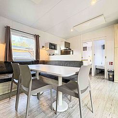 Vakantiehuis Schönes Ferienhaus in Wackersdorf mit Whirlpoo