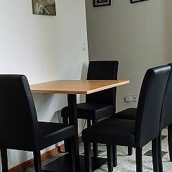 Huisje in Châtel-Montagne