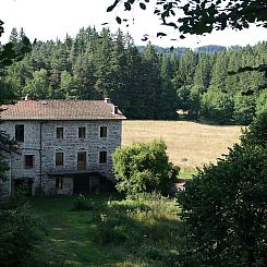 Vakantiehuis in Saint Bonnet le Chastel