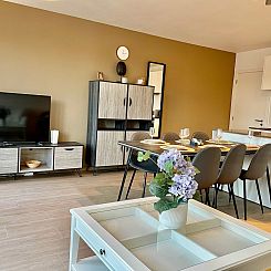 Modern 2BR 1/5 BA Near Diamond District by OneLuxStay