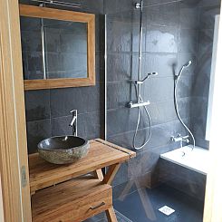 Vakantiehuis neues Haus in Meeresnähe mit beheiztem Pool