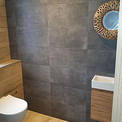 Vakantiehuis neues Haus in Meeresnähe mit beheiztem Pool