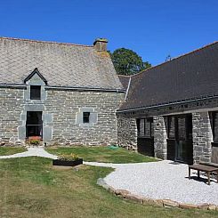 Maison Guerledan met privézwembad