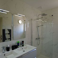 Vakantiehuis neues Haus mit blendendem Meerblick