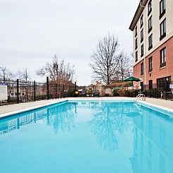 Holiday Inn Express Hotel & Suites Greenville-Downtown, an I