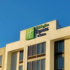 Holiday Inn Express Hotel & Suites Dallas Fort Worth Airport