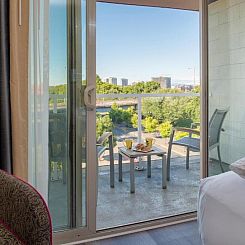 Staypineapple, Hotel Rose, Downtown Portland