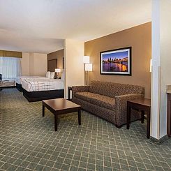 La Quinta by Wyndham Portland Airport