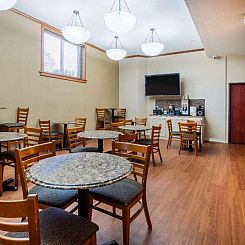 La Quinta by Wyndham Portland Airport
