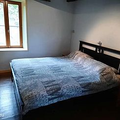La Petite Maison Cachee
