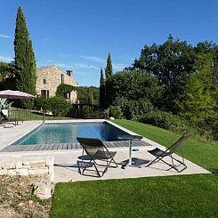 Vakantiehuis Grosszügiges Ferienhaus mit Pool / Provence