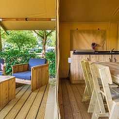 SLOW LODGE