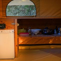 Canadienne Tent (met Houtkachel)
