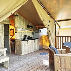 Glamping Lodge PREMIUM RIVER SPA