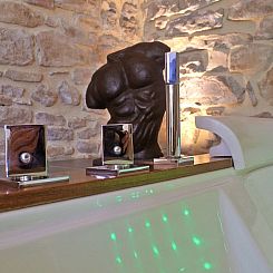 Appartement Domaine "Benjamin" mit Infinity-Pool