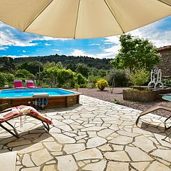 Vakantiehuis Charmantes Natursteinhaus mit Pool