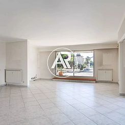 Geschakelde woning in Nice
