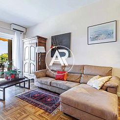 Geschakelde woning in Nice
