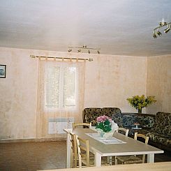 Vakantiehuis mit Pool am Fuße des Mt Ventoux