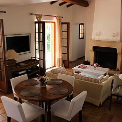 Vakantiehuis Charmante Villa mit Pool und Golfplatz