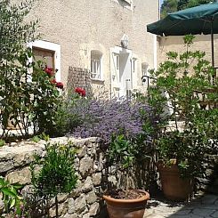 Appartement SCHÖNES STUDIO MIT GARTEN FÜR 2 IM DORF