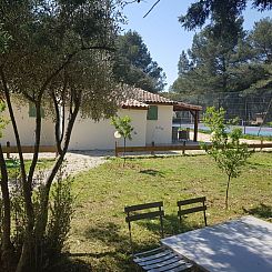 Vakantiehuis Studiowohnung mit Terrasse - Pool, Tennis, Boul