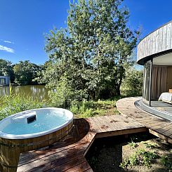 «Lumipod Spa île»