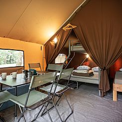 Canadienne-Tent
