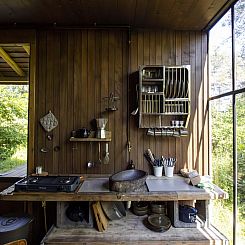 Treetrunk met hottub