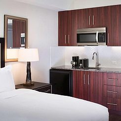 Las Palmeras by Hilton Grand Vacations