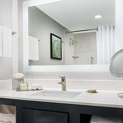 DoubleTree by Hilton Orlando Airport Hotel