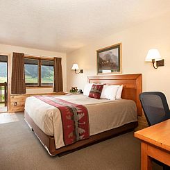 Flat Creek Inn