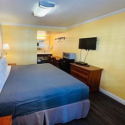 Van Ness Inn