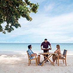 Paradee Resort