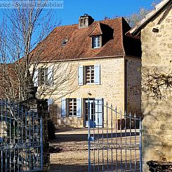 Geschakelde woning in Génis