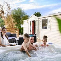 Bungalow du Gorguet + jacuzzi