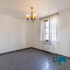 Vrijstaande woning in Laon