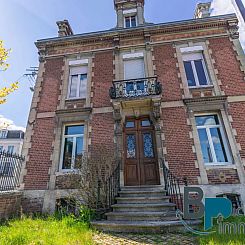 Vrijstaande woning in Laon
