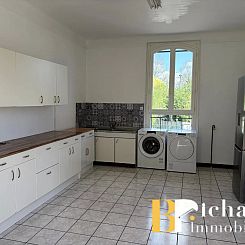 Vrijstaande woning in Laon