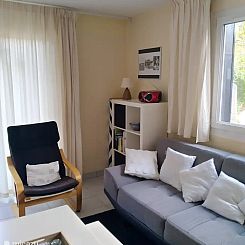 M en M's place