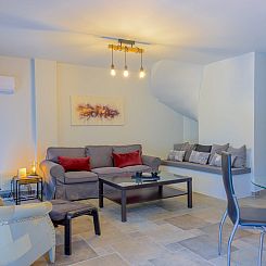 Geschakelde woning in Porto Rafti